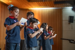 Providencia premió a todos los niños de 1° Básico que ya aprendieron a leer